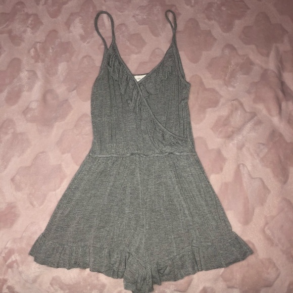 Gray Ruffle Soft Romper - Picture 1 of 1